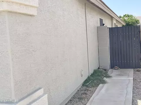 Exterior - 2337 E Pinto Dr, Gilbert, AZ 85296 photo 3 of 5