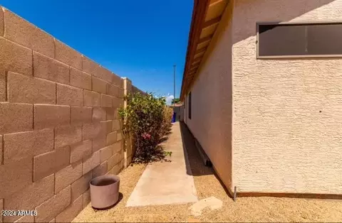Entry Way - 2337 E Pinto Dr, Gilbert, AZ 85296 photo 3 of 3