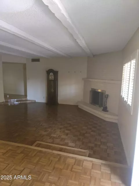 Living - 1536 W Glenn Dr, Phoenix, AZ 85021 photo 3 of 4
