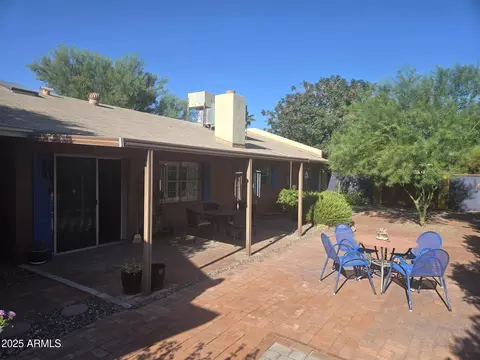 Exterior - 1536 W Glenn Dr, Phoenix, AZ 85021 photo 4 of 7