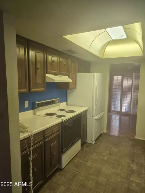 Kitchen - 1536 W Glenn Dr, Phoenix, AZ 85021 photo 1 of 1