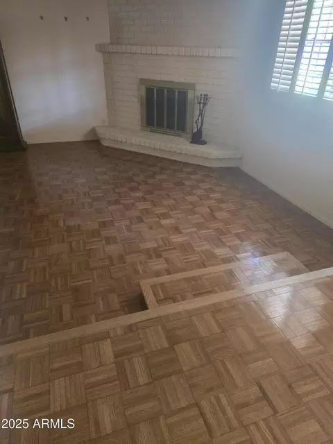 Living - 1536 W Glenn Dr, Phoenix, AZ 85021 photo 2 of 4