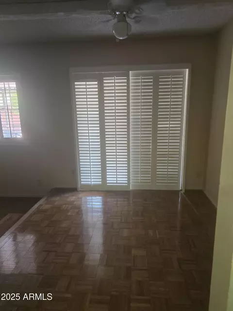 Living - 1536 W Glenn Dr, Phoenix, AZ 85021 photo 4 of 4