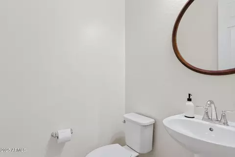 Bath - 9607 E Spiral Ave, Mesa, AZ 85212 photo 6 of 6
