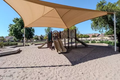 View/Area - 3831 E Cathedral Rock Dr, Phoenix, AZ 85044 photo 3 of 3