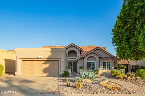 Exterior - 3831 E Cathedral Rock Dr, Phoenix, AZ 85044 photo 3 of 14