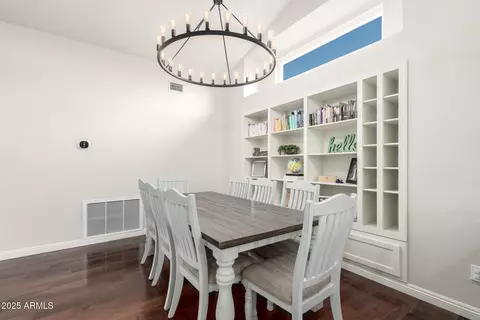 Dining - 3831 E Cathedral Rock Dr, Phoenix, AZ 85044 photo 2 of 2