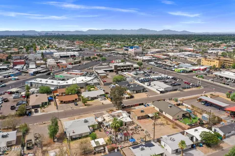 726 E Mission Ln, Phoenix, AZ 85020