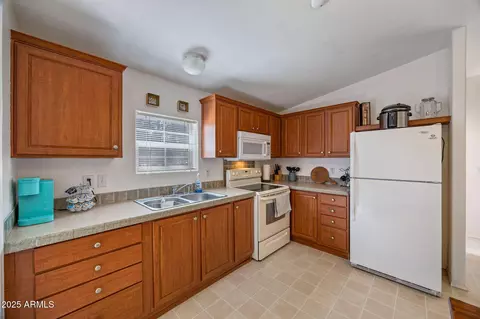 2887 Tracy Rd, Overgaard, AZ 85933 photo 15