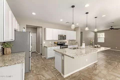 Kitchen - 10061 E Thatcher Ave, Mesa, AZ 85212 photo 3 of 3