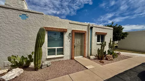 8004 E Oak St, Scottsdale, AZ 85257