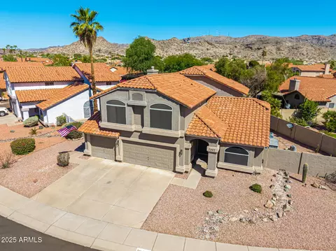 View/Area - 2302 E Mountain Sky Ave, Phoenix, AZ 85048 photo 2 of 28