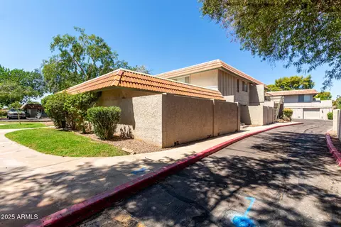 5621 S Captain Kidd Ct #E, Tempe, AZ 85283