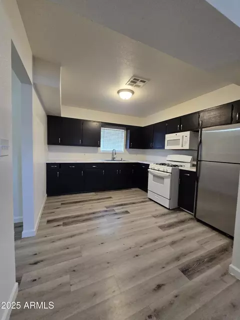 Kitchen - 2230 E Beverly Ln, Phoenix, AZ 85022 photo 2 of 3