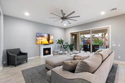 2336 E Susan Dr, Gilbert, AZ 85298 photo 5