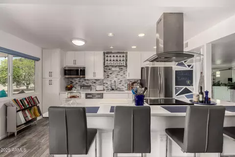 9209 W Briarwood Cir N, Sun City, AZ 85351