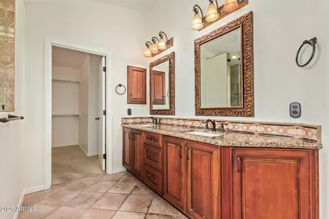 Bath - 1102 E Jasper Dr, Gilbert, AZ 85296 photo 3 of 4