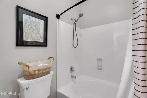 Bath - 3304 E Latham Way, Gilbert, AZ 85297 photo 4 of 5