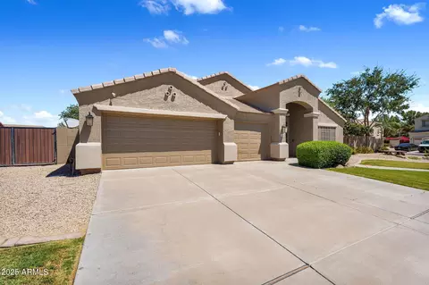 Exterior - 3304 E Latham Way, Gilbert, AZ 85297 photo 4 of 23