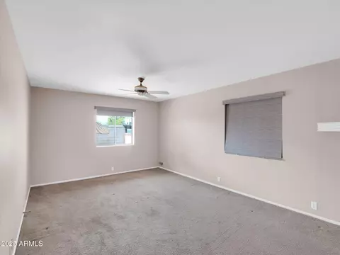 Bedroom - 733 E Hatcher Rd, Phoenix, AZ 85020 photo 1 of 3