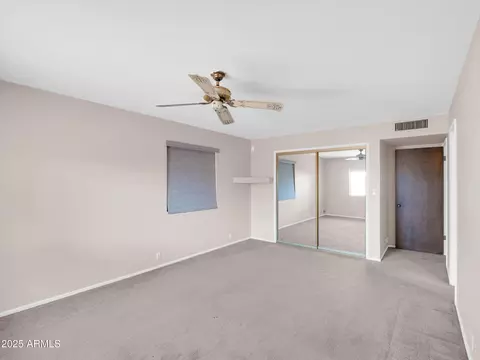 Bedroom - 733 E Hatcher Rd, Phoenix, AZ 85020 photo 2 of 3