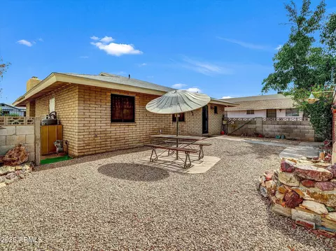 Exterior - 733 E Hatcher Rd, Phoenix, AZ 85020 photo 5 of 14