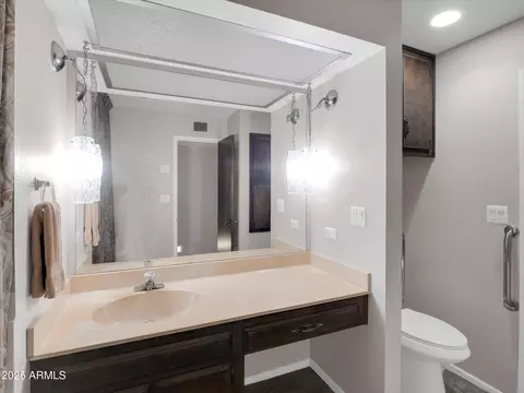 Bath - 733 E Hatcher Rd, Phoenix, AZ 85020 photo 1 of 4