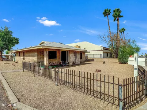 Exterior - 733 E Hatcher Rd, Phoenix, AZ 85020 photo 1 of 14