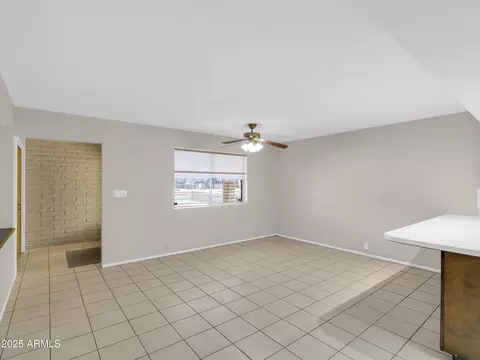 Living - 733 E Hatcher Rd, Phoenix, AZ 85020 photo 1 of 6
