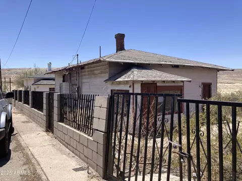 194 S Terrace Dr, Hayden, AZ 85135