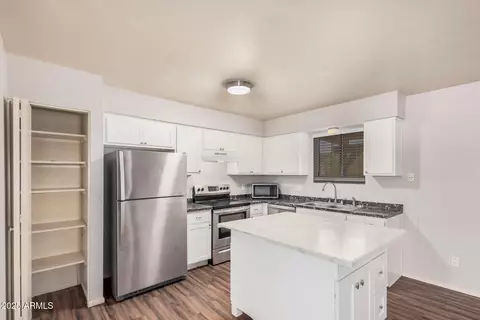 Kitchen - 1314 N 105th Pl, Mesa, AZ 85207 photo 2 of 2