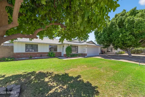 Exterior - 2513 E Manhatton Dr, Tempe, AZ 85282 photo 4 of 4