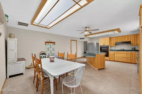 Dining - 2513 E Manhatton Dr, Tempe, AZ 85282 photo 1 of 1