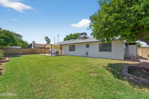Exterior - 2513 E Manhatton Dr, Tempe, AZ 85282 photo 1 of 4