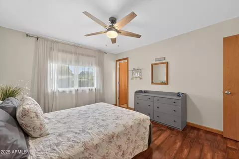 Bedroom - 2513 E Manhatton Dr, Tempe, AZ 85282 photo 3 of 5