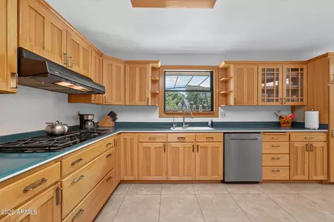 2513 E Manhatton Dr, Tempe, AZ 85282