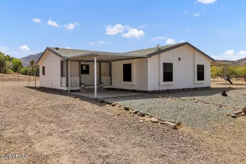 4735 W Carver Rd, Laveen, AZ 85339