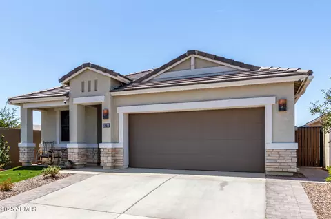 Exterior - 3313 W Sable Ave, Apache Junction, AZ 85120 photo 4 of 18