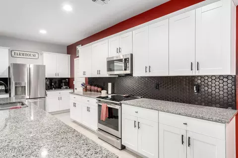 Kitchen - 3313 W Sable Ave, Apache Junction, AZ 85120 photo 1 of 2