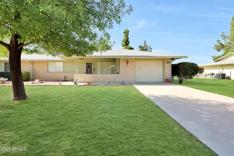 9813 W Gulf Hills Dr, Sun City, AZ 85351