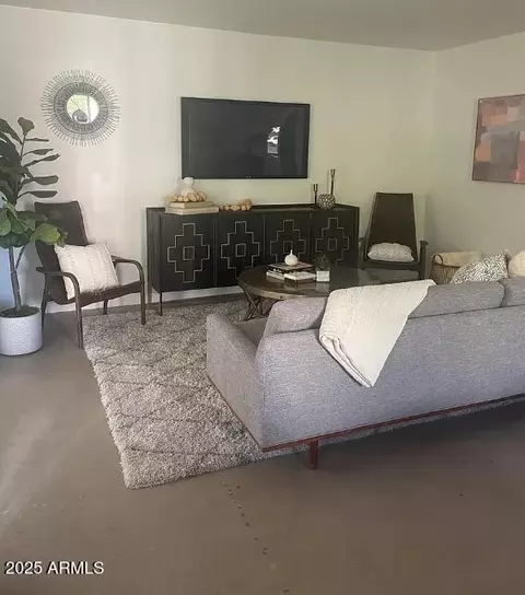 Living - 719-733 E Marlette Ave, Phoenix, AZ 85014 photo 1 of 1