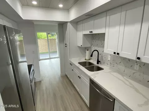 851 E Michelle Dr, Phoenix, AZ 85022 photo 15