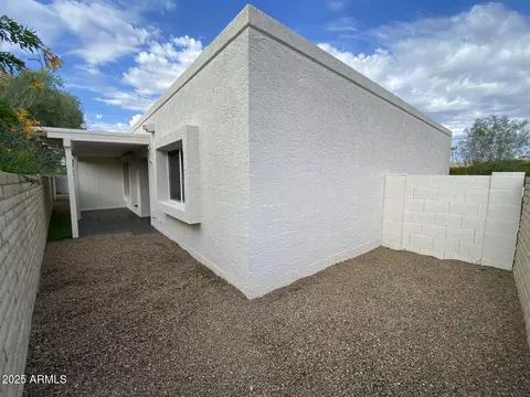 851 E Michelle Dr, Phoenix, AZ 85022 photo 5