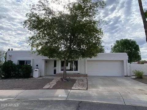 851 E Michelle Dr, Phoenix, AZ 85022