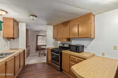 1479 N Delaware Dr, Apache Junction, AZ 85120 photo 2