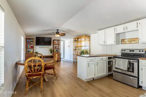 5254 N Desert View Dr, Apache Junction, AZ 85120 photo 2