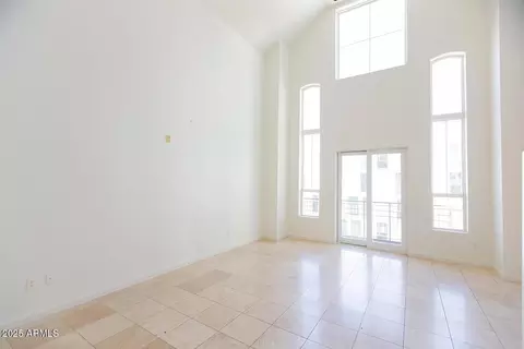 215 E Mckinley St #408, Phoenix, AZ 85004