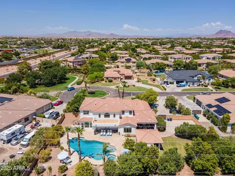 View/Area - 3233 E Indigo Cir, Mesa, AZ 85213 photo 6 of 9