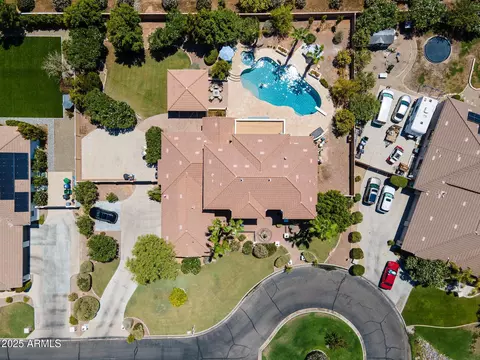 View/Area - 3233 E Indigo Cir, Mesa, AZ 85213 photo 2 of 9