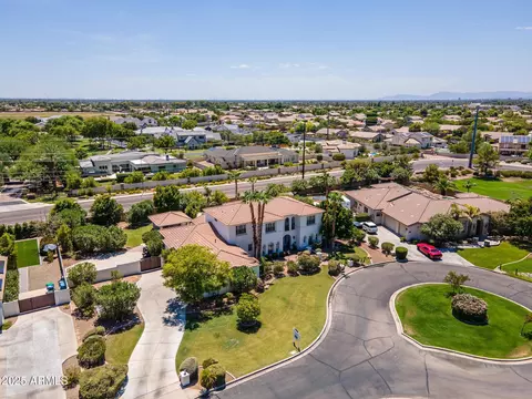 View/Area - 3233 E Indigo Cir, Mesa, AZ 85213 photo 8 of 9